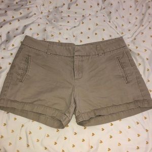 KHAKI SHORTS